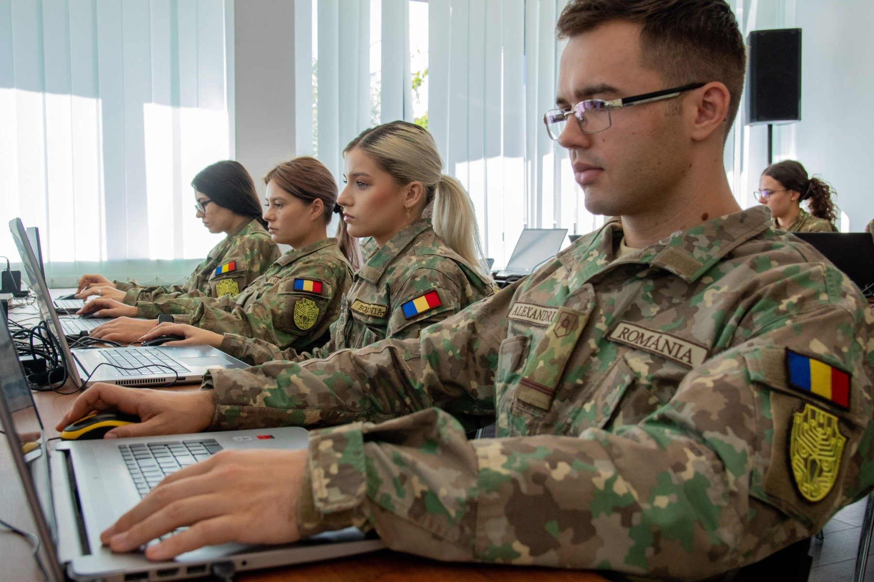 România și Egiptul intensifică cooperarea militară Guvernul a aprobat, joi, un proiect de lege care vizează ratificarea Memorandumului de Înțelegere privind cooperarea militară cu Egiptul