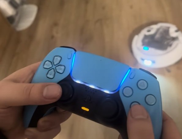 Programator a hackuit 7.000 de aspiratoare robot: Ce date personale a accesat.