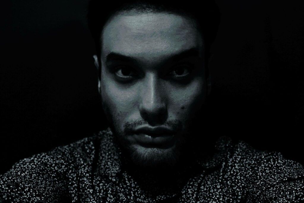 Profeția mistică despre sfârșitul regimului de la Teheran, readusă în discuție după moartea lui Ali Khamenei Moartea liderului suprem al Iranului, Ali Khamenei, a readus în atenția publică o profeție făcută în urmă cu patru ani de parapsihologul brazilian Athos Salomé, cunoscut drept „Nostradamusul în viață”