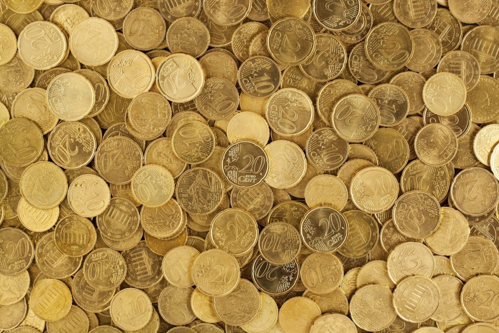 Tezaur de ruble de aur, vechi de un secol, descoperit în Rusia Un tezaur impresionant de ruble de aur, datând din perioada de declin a Imperiului Rus, a fost scos la lumină de arheologi în nord-vestul Rusiei