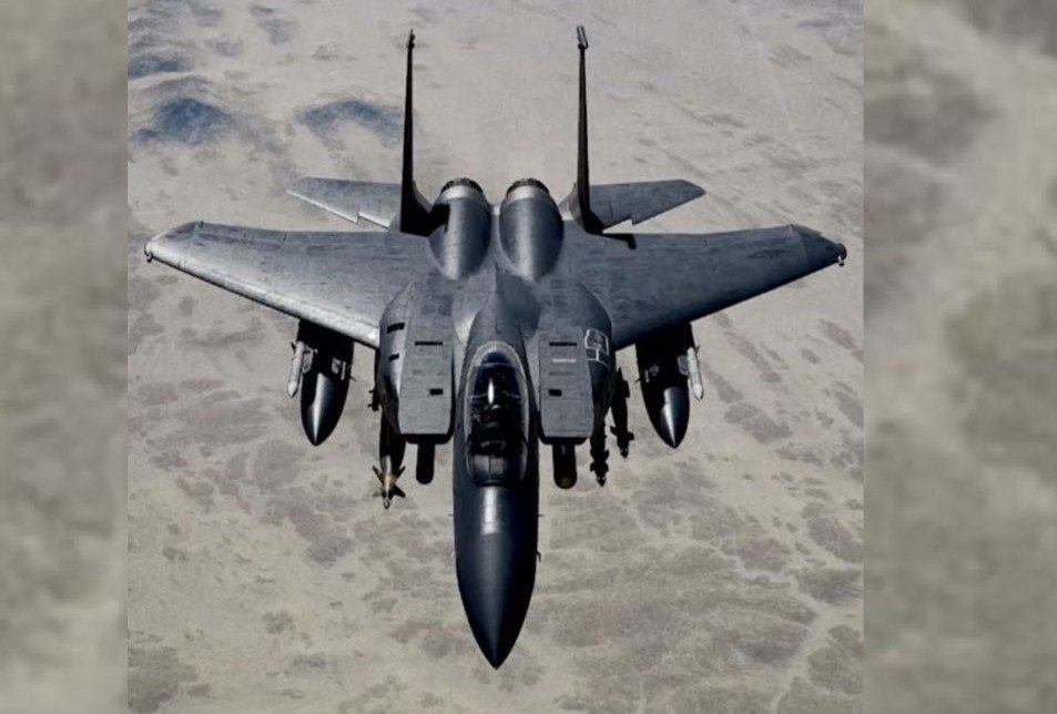 Un avion de vânătoare f-15 american s-a prăbușit în kuwait