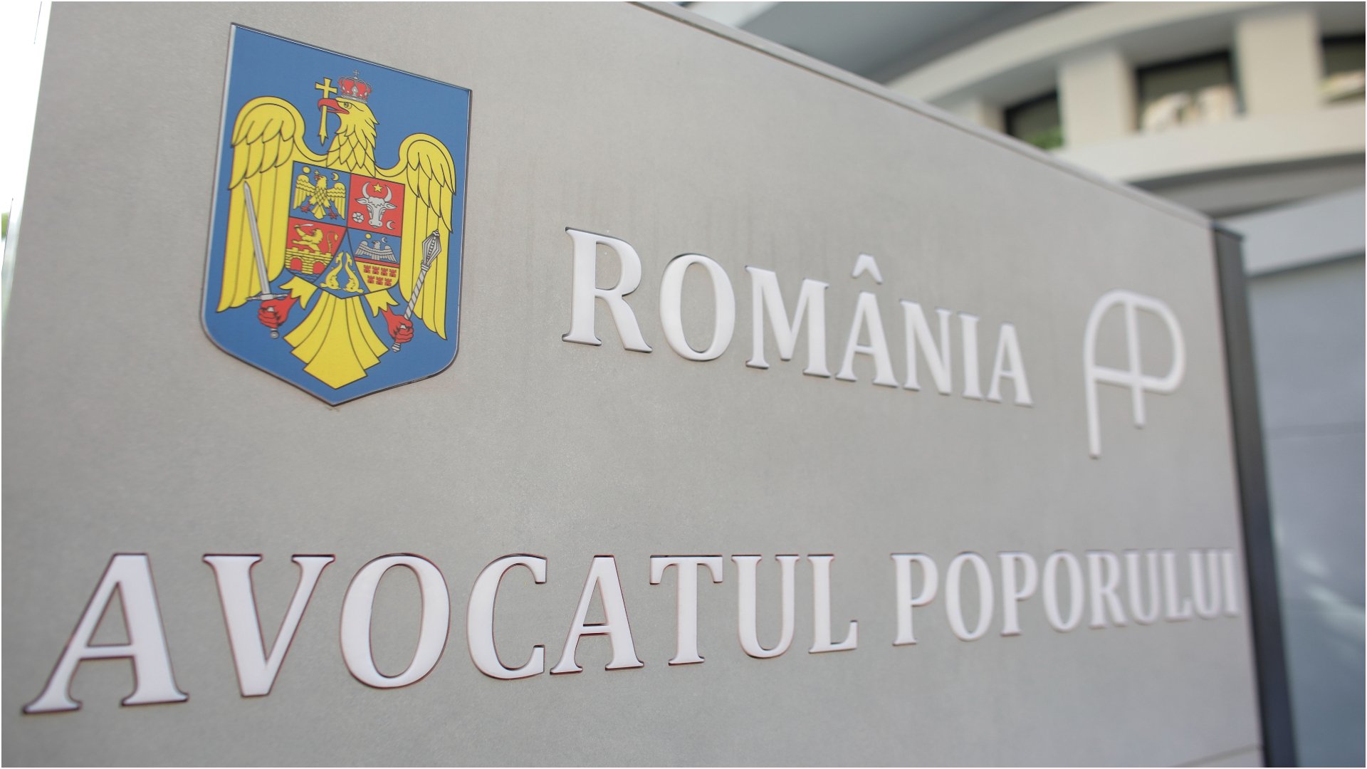 Vot crucial pentru Avocatul Poporului: Renate Weber, contestată, așteaptă verdictul Camera Deputaților și Senatul vor decide marți, 10 martie, soarta funcției de Avocat al Poporului, un scrutin care se anunță controversat