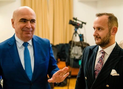 Avocatul Remus Mîndru a fost numit consilier onorific al vicepremierului Remus Mîndru, avocat cu o vastă experiență în domeniul juridic, a fost numit consilier onorific al vicepremierului, conform unei postări pe Facebook a partidului DREPT