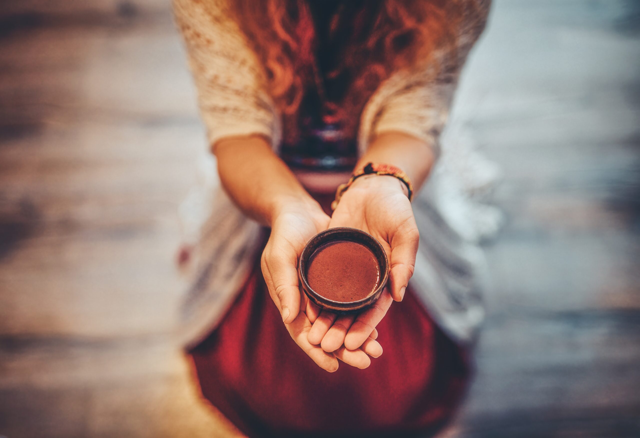 DMT, substanța psihedelică din ayahuasca, testată în tratamentul depresiei: un studiu preliminar sugerează efecte pozitive Un studiu clinic de fază II, coordonat de cercetători de la Imperial College London, sugerează că dimetiltriptamina (DMT), un compus psihoactiv prezent în ayahuasca, ar putea reprezenta o opțiune terapeutică promițătoare pentru tratarea depresiei