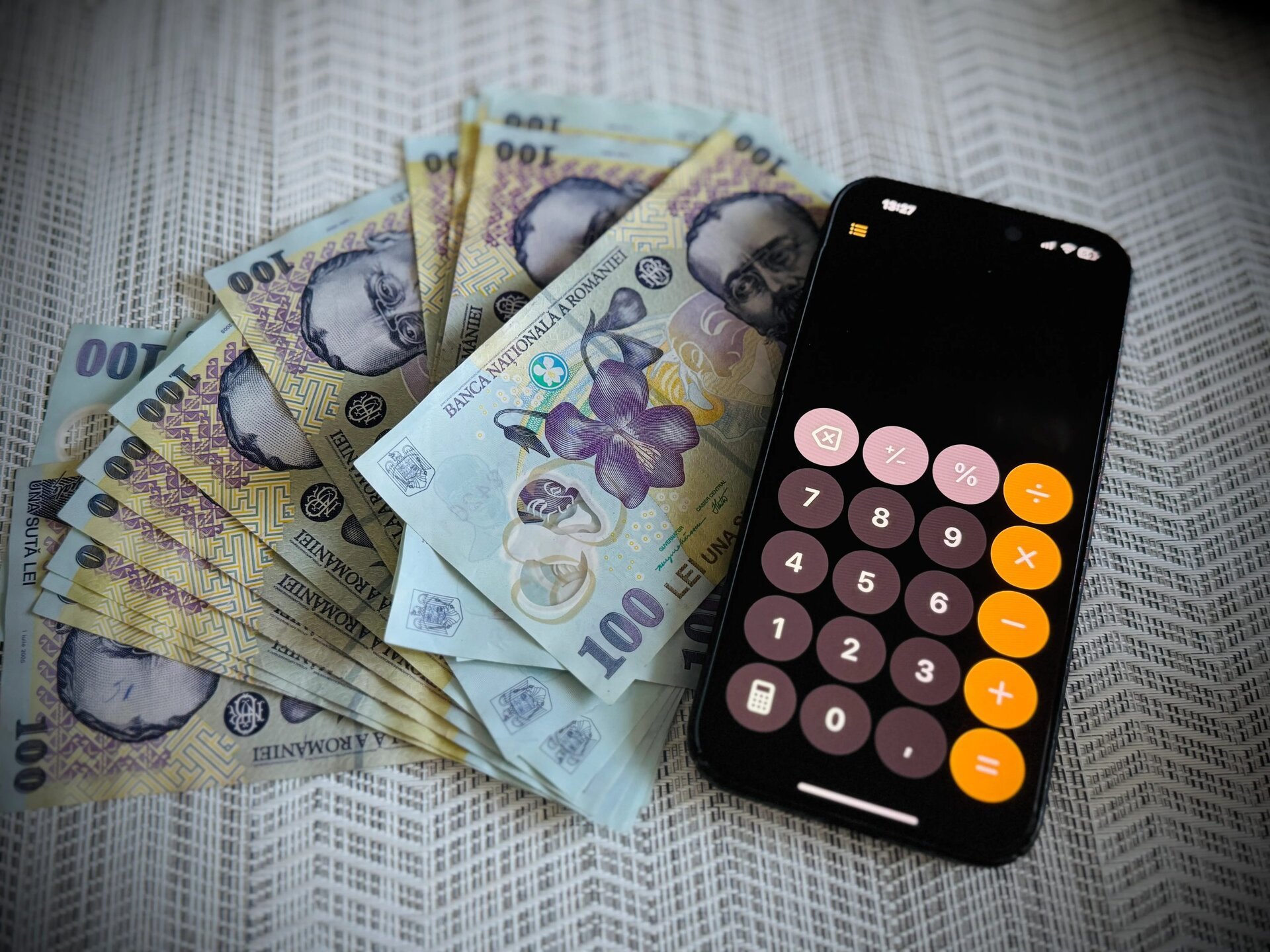 Nou produs de garantare pentru IMM-uri: acces mai rapid la credite Fondul Național de Garantare a Creditelor pentru Întreprinderile Mici și Mijlocii (FNGCIMM) a lansat un nou produs de garantare, denumit INSTANT IMM, destinat antreprenorilor români