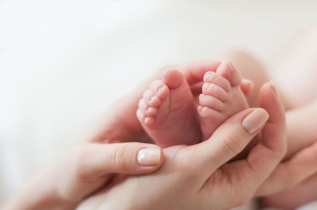 Moartea unui copil de un an, investigată la Iași: Mama acuză malpraxis Un copil de un an și nouă luni a decedat sâmbătă, 7 martie 2026, la Spitalul pentru Copii „Sfânta Maria” din Iași, la doar două zile după ce fusese consultat în aceeași unitate medicală