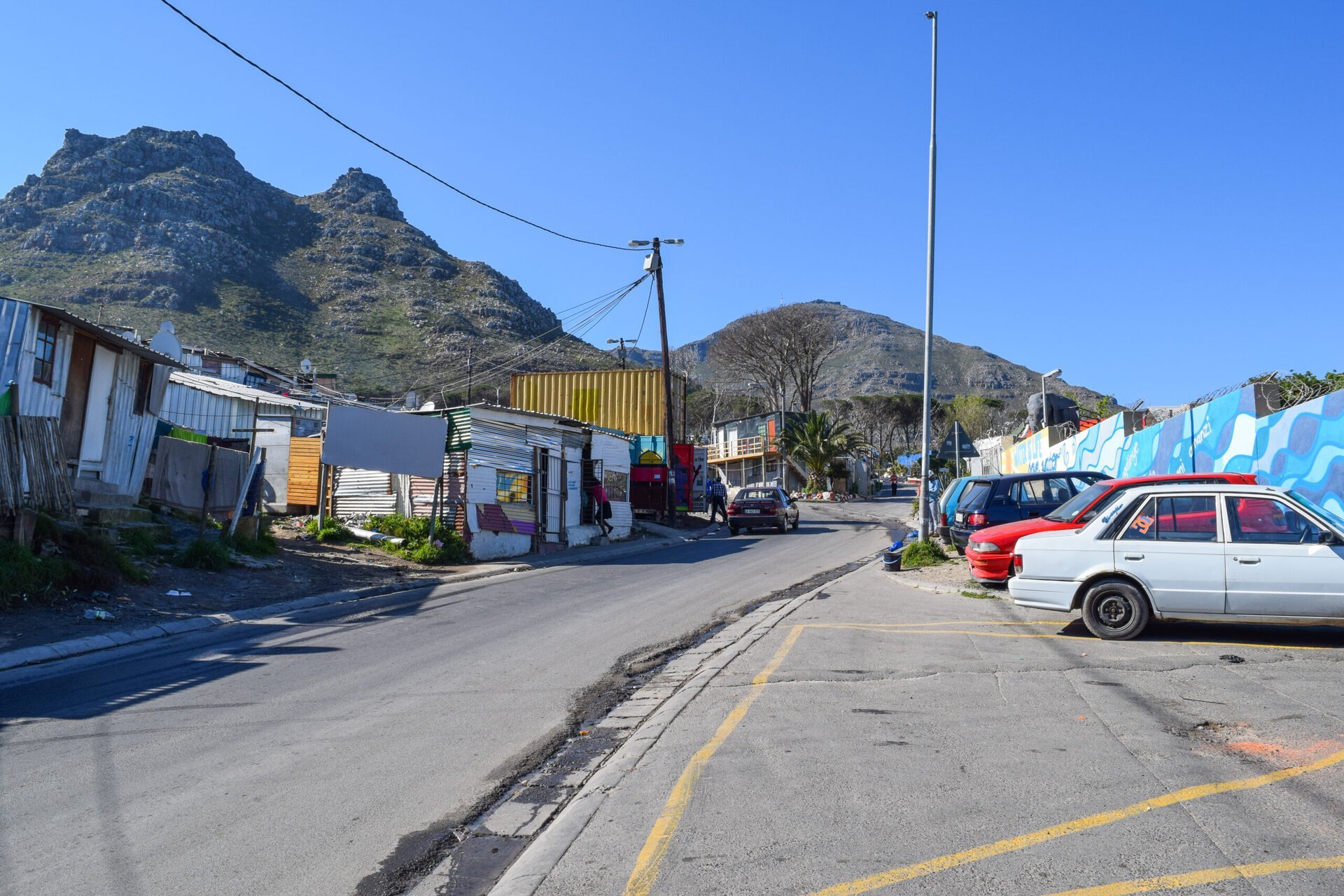 Destinații turistice „periculoase”: Unde „experiența autentică” ascunde riscuri majore Petare, Nyanga, Tepito, Scampia sau Skid Row