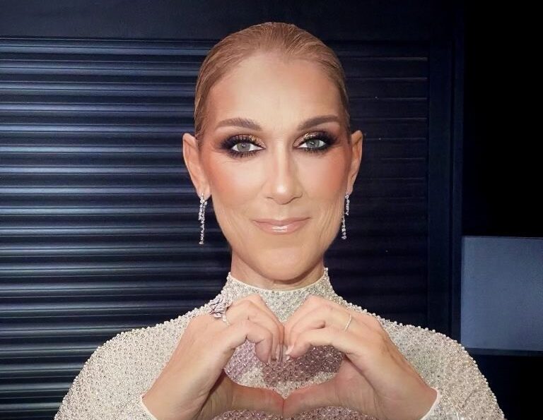 Céline Dion revine pe scenă după o pauză de șase ani, cu o serie de zece concerte programate la Paris în septembrie și octombrie, marcând astfel o revenire mult așteptată în atenția publicului