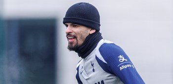 Solanke, absent în meciul crucial din Liga Campionilor; Tudor speră la revenirea rapidă Dominic Solanke, atacantul de bază al echipei, nu va juca în meciul decisiv din optimile Ligii Campionilor împotriva celor de la Atletico Madrid, din cauza unei probleme la șold