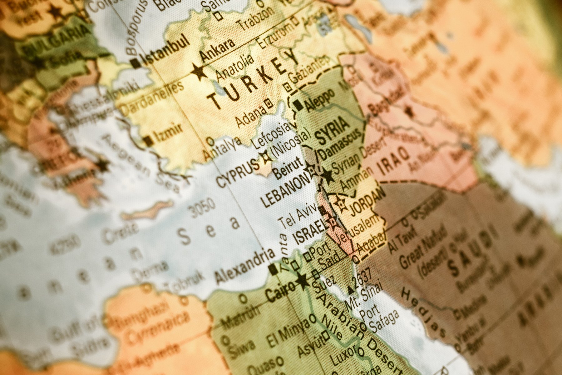 Erdogan acuză Israelul de „masacrarea a sute de mii de persoane” în Orientul Mijlociu Președintele Turciei, Recep Tayyip Erdogan, a lansat vineri acuzații grave la adresa Israelului, pe care l-a acuzat de „masacrarea a sute de mii de persoane în Orientul Mijlociu”