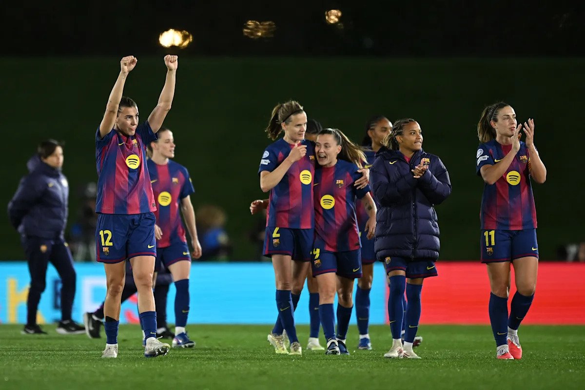 FC Barcelona Feminino domină Real Madrid într-o săptămână de foc Barcelona Feminino a învins din nou Real Madrid, de data aceasta cu 3-0, în cel de-al doilea meci dintr-o serie de trei confruntări într-o singură săptămână