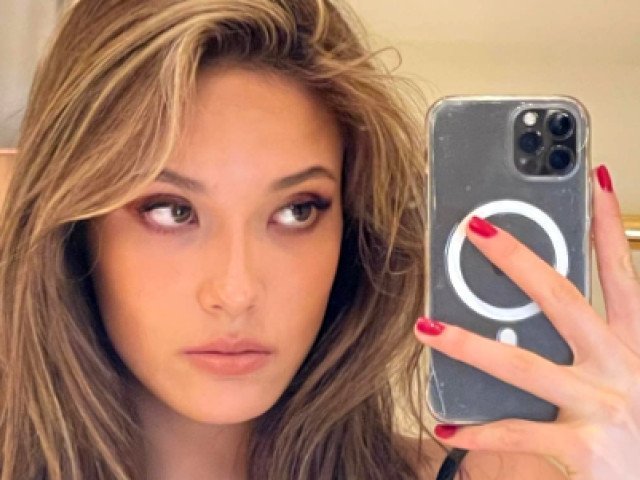 Eileen Gu, schioarea care a stârnit controverse prin alegerea sa pentru China Sportiva americană Eileen Gu, născută în Statele Unite, dar care a ales să reprezinte China în competiții, a fost criticată în repetate rânduri de americani