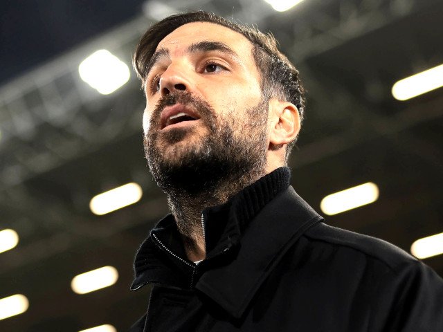 Duel tactic în Cupa Italiei: Como și Inter se anulează, Fabregas îl critică pe Chivu Partida tur din semifinalele Cupei Italiei dintre Como și Inter Milano s-a încheiat la egalitate, scor 0-0, într-un meci descris de presa italiană drept „cel mai prost meci al anului”