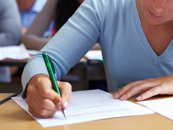 Elevii de excepție, scutiți de Evaluarea Națională pentru admiterea la liceu Ministerul Educației a dat publicității un proiect de ordin care stabilește o nouă metodologie de înscriere în clasa a IX-a, valabilă pentru anul școlar 2026-2027