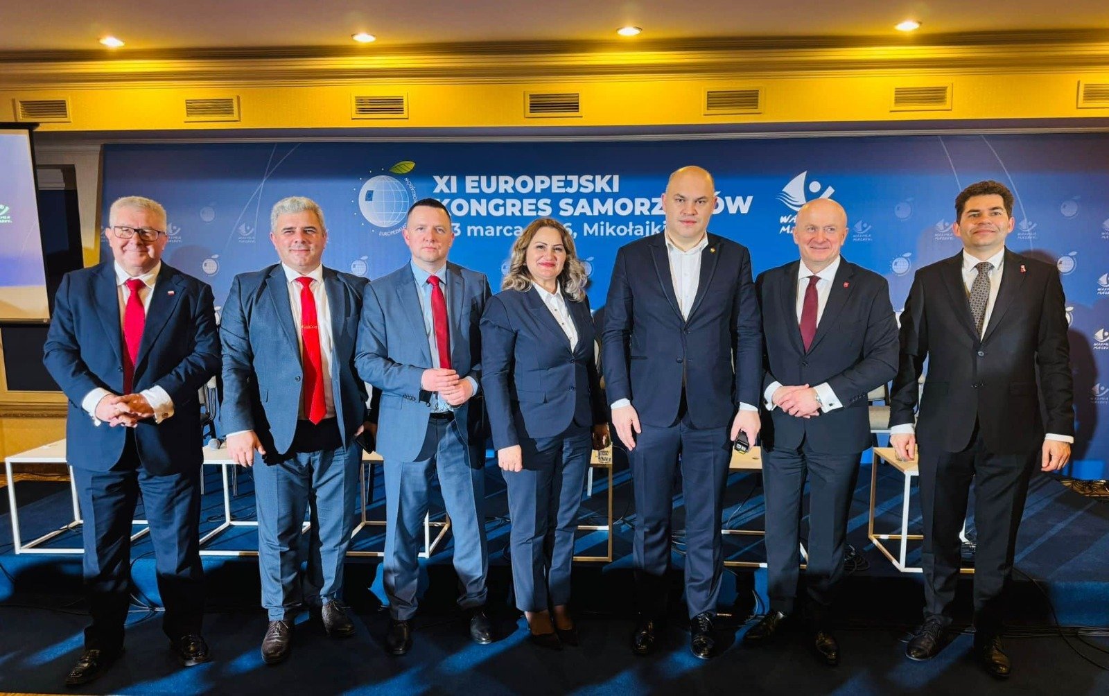 Delegație AUR la Congresul European al Administrațiilor Locale din Polonia O delegație a Alianței pentru Unirea Românilor (AUR), formată din aleși locali, a participat la Congresul European al Administrațiilor Locale, desfășurat în această perioadă la Mikołajki, în Polonia