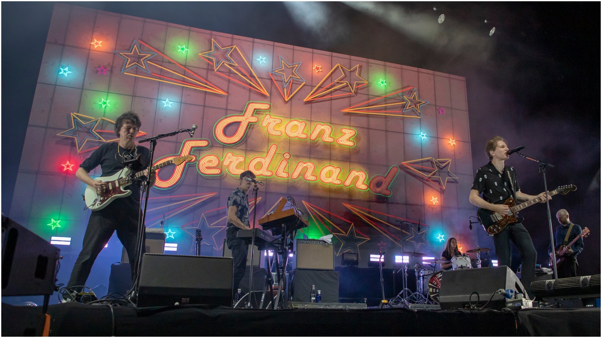 Franz Ferdinand, furioși pe armata israeliană după utilizarea unei piese în promovarea atacurilor din Iran Trupa scoțiană de indie rock Franz Ferdinand a condamnat vehement utilizarea unei piese proprii într-un videoclip promovat de armata israeliană