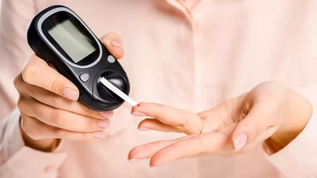 Sucul de sfeclă și morcov, un „tratament” fals pentru diabeticii aflați în căutarea unor soluții rapide Un obicei considerat benefic și promovat intens pe rețelele sociale, consumul zilnic de suc de sfeclă și morcov, ridică semne de alarmă în rândul specialiștilor în diabet