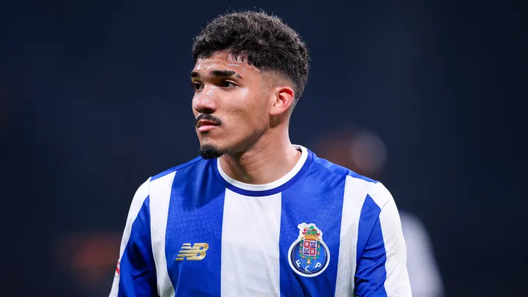 Porto, lider în Portugalia, înfruntă Benfica într-un duel crucial Lisabona va fi scena unui meci așteptat cu sufletul la gură de fanii fotbalului portughez