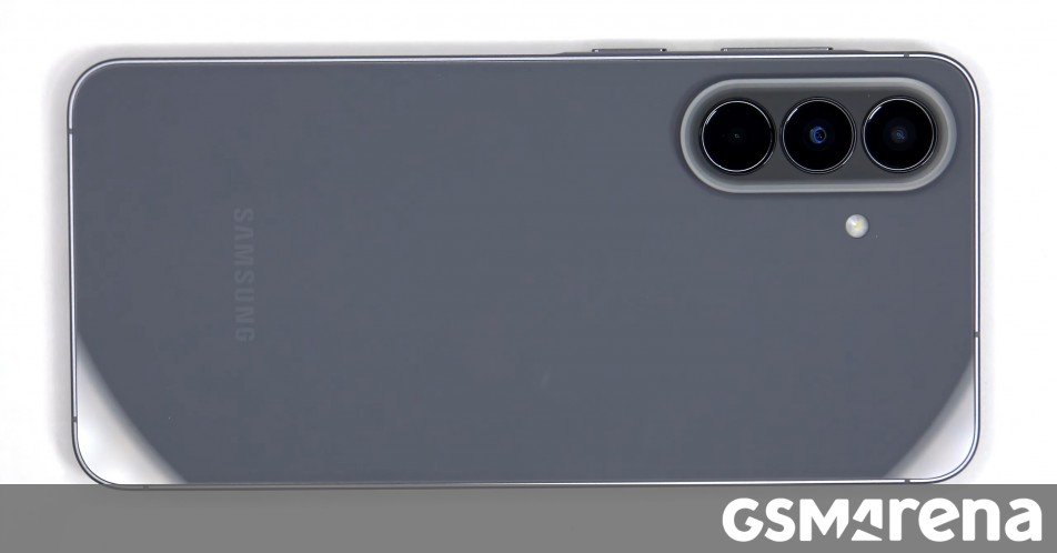 Galaxy a57, dezvăluiri exclusive înainte de lansare: Telefonul, făcut bucăți!
