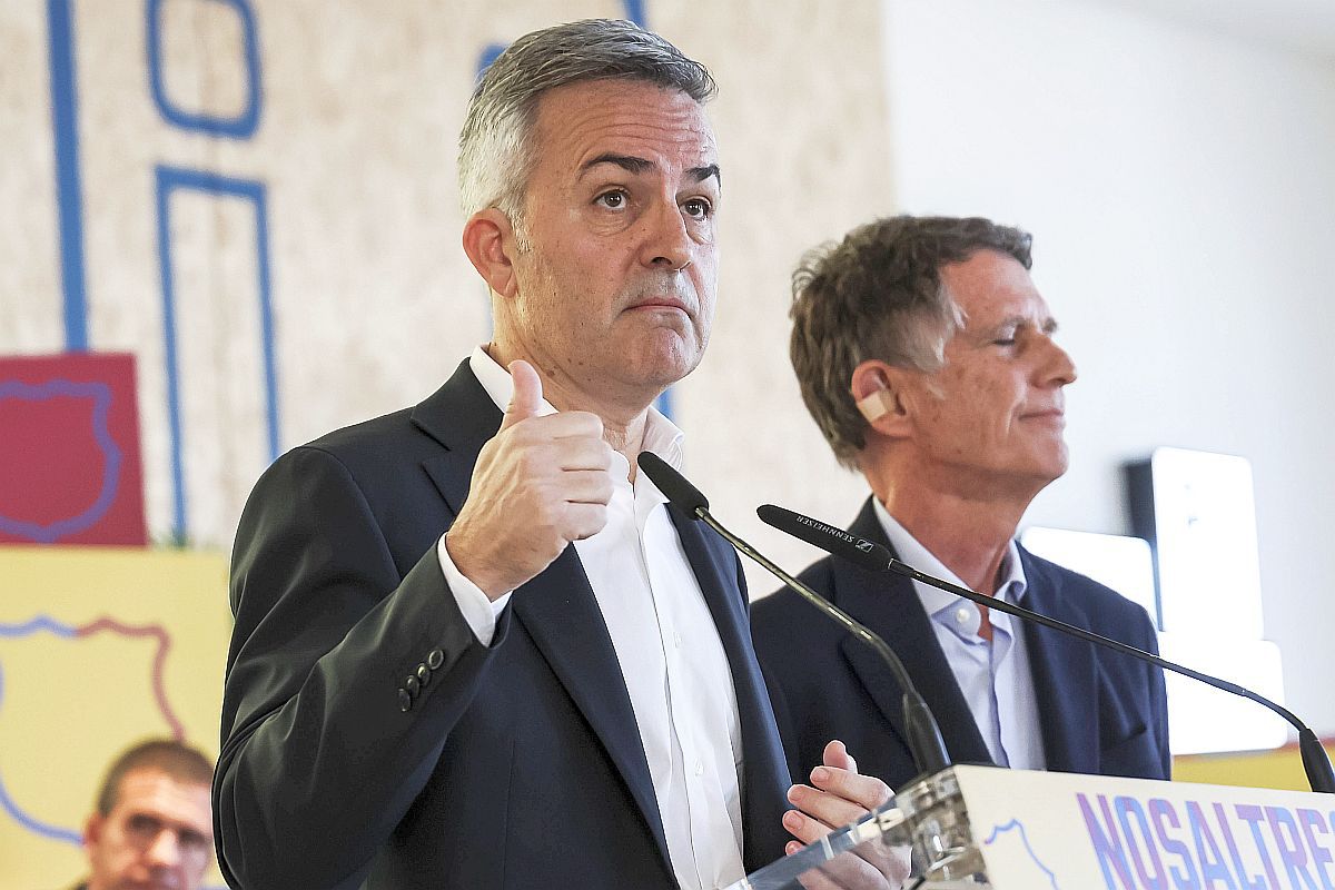 Victor Font, candidatul la președinția Barcelonei, promite transferuri stelare Membrii clubului FC Barcelona se pregătesc pentru alegerile prezidențiale de duminică, 15 martie