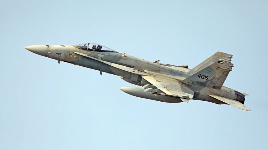 Un f/a-18 kuweitian a doborât trei f-15e americane