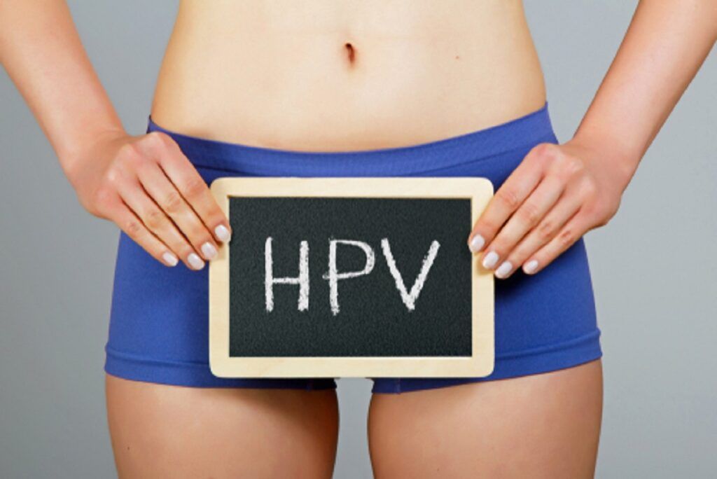 HPV: Virusul care amenință femeile din România Infecția cu virusul papiloma uman (HPV) rămâne principala cauză a cancerului de col uterin, o boală care continuă să răpească vieți în România