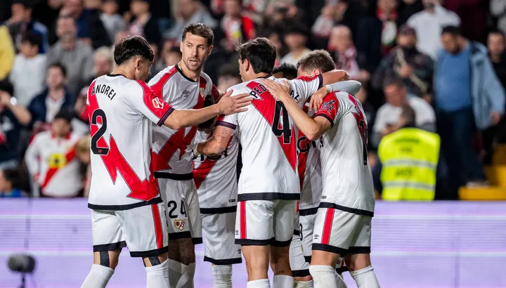Rayo Vallecano, aproape de sferturi în Conference League, așteaptă Samsunspor Echipa spaniolă Rayo Vallecano este favorită clară la calificarea în sferturile de finală ale UEFA Europa Conference League, după ce a învins în deplasare pe Samsunspor cu 3-1