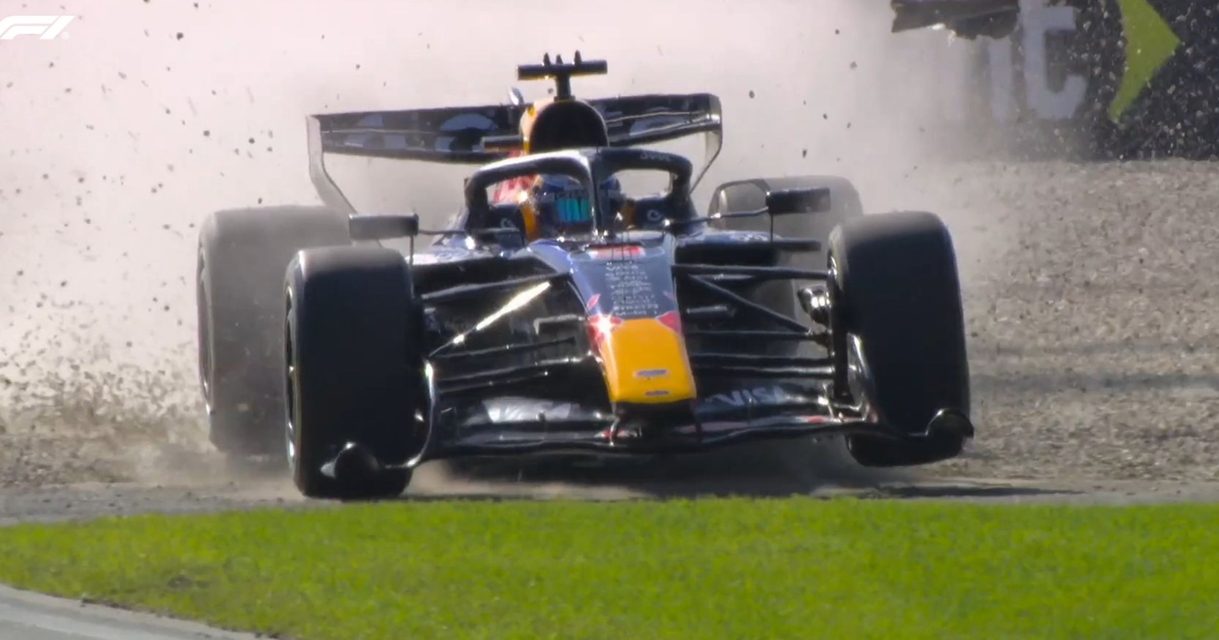 Verstappen, start cu stângul în Australia: Olandezul a ieșit în decor în sesiunea a doua de antrenamente Melbourne, Australia – Max Verstappen, campionul mondial en-titre, a avut parte de o zi dificilă în primele sesiuni de antrenamente libere din cadrul Marelui Premiu al Australiei
