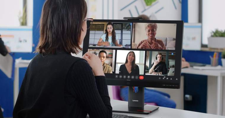 Lenovo lansează un monitor cu funcții AI integrate pentru eficientizarea muncii în format hibrid Lenovo a lansat un nou monitor, ThinkVision T27QD-4v, care integrează funcții bazate pe inteligență artificială (AI) pentru a optimiza modul în care echipele colaborează și gestionează sarcinile de lucru