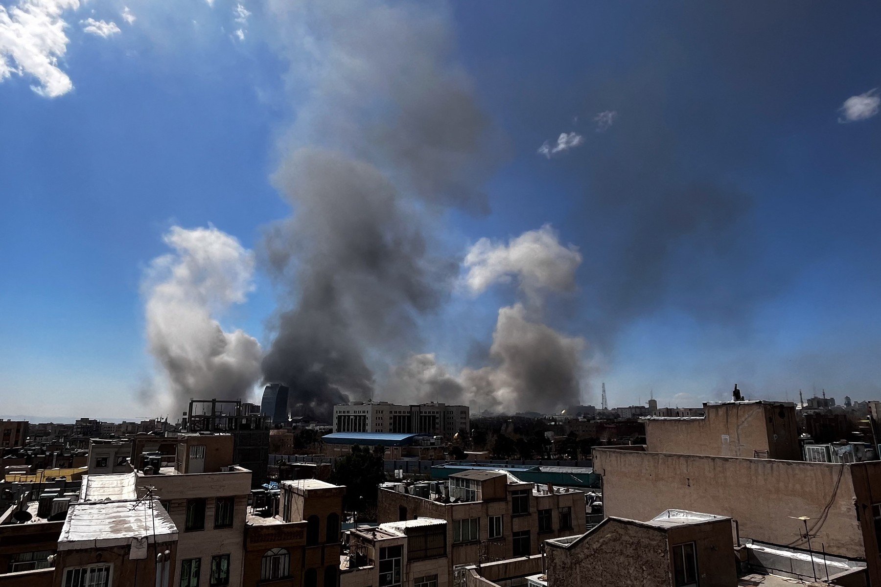 Câți americani susțin bombardamentele SUA în Iran