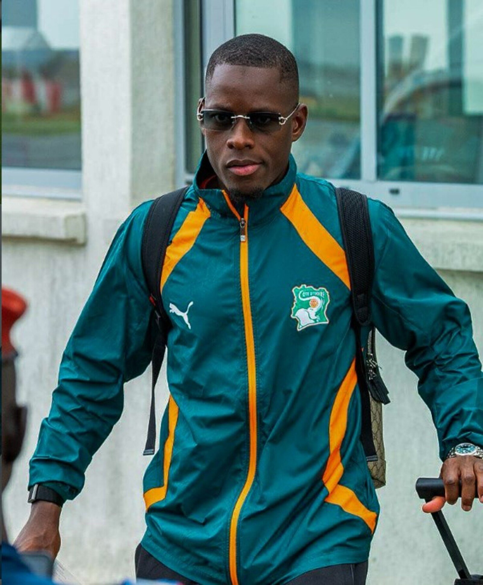 Kader Keita, fotbalistul Rapidului, reținut de Poliție după un accident rutier grav Mijlocașul echipei Rapid București, Kader Keita, a fost reținut de Poliție pentru 24 de ore în urma unui accident rutier în care a fost implicată o femeie în vârstă de 67 de ani