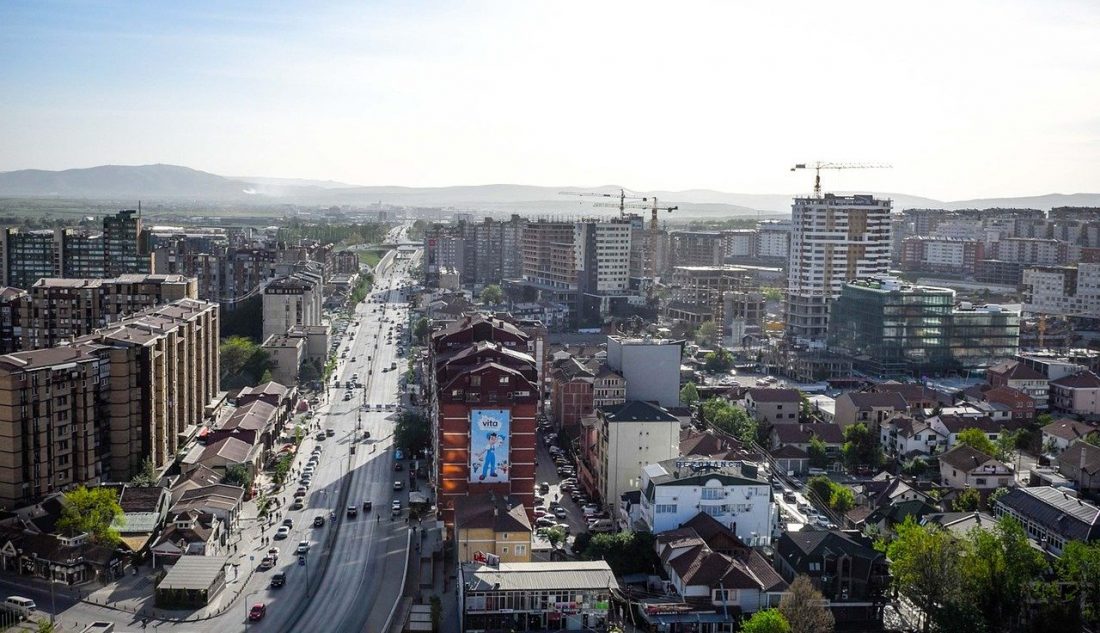 Curtea Constituțională din Kosovo invalidează dizolvarea parlamentului Curtea Constituțională a Kosovo a invalidat decretul președintei Vjosa Osmani privind dizolvarea parlamentului și organizarea de alegeri anticipate