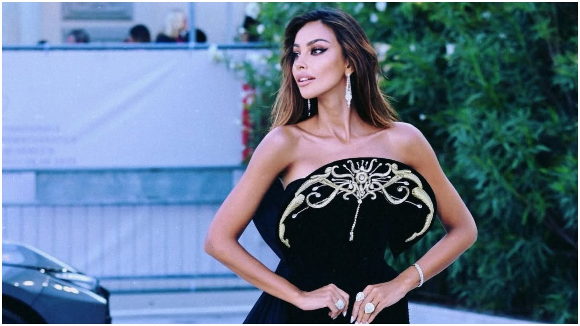 Mădălina Ghenea, între modelling, afaceri și atenția publicului Mădălina Ghenea, cunoscută pentru cariera sa internațională în modelling și aparițiile în diverse producții, atrage atenția publicului atât prin proiectele sale, cât și prin modul în care își gestionează imaginea