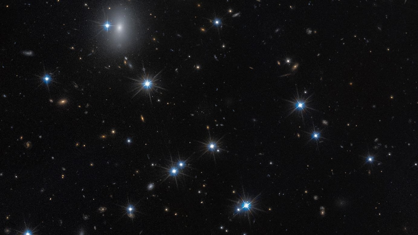 O galaxie „fantomă” sfidează așteptările astronomice: 99,9% materie întunecată O echipă internațională de astronomi a descoperit o galaxie extrem de ciudată, botezată CDG-2, situată în constelația Perseu