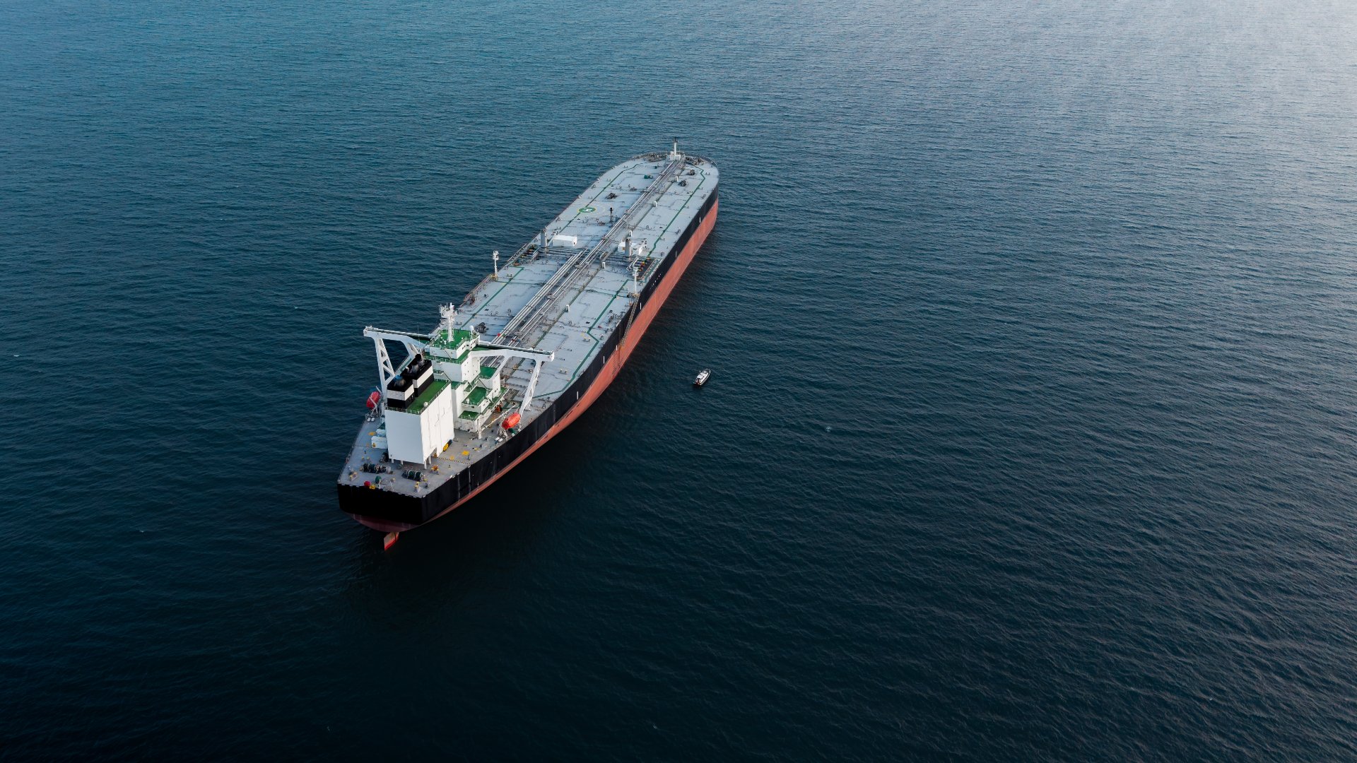 Marina americană va escorta navele comerciale prin Strâmtoarea Ormuz Secretarul american al Energiei, Chris Wright, a anunțat vineri că marina militară a Statelor Unite va asigura escortarea navelor comerciale care traversează Strâmtoarea Ormuz „de îndată ce va fi rezonabil”