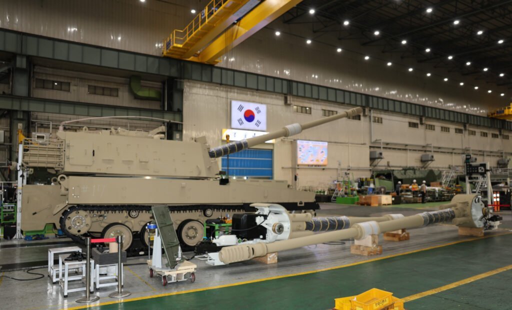 Fabrica din Dâmbovița, un hub pentru artileria pe șenile Unitatea industrială construită de Hanwha Aerospace în Petrești, județul Dâmbovița, va juca un rol mult mai important decât onorarea comenzii inițiale a Armatei Române