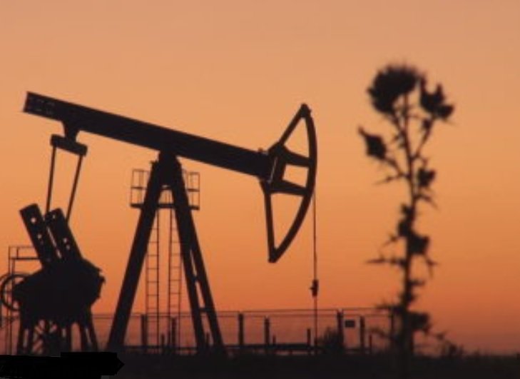 Petrolul se ieftinește ușor; G7 promite măsuri pentru a stabiliza piața Prețul petrolului a coborât din nou sub pragul de 100 de dolari pe baril, după ce miniștrii de Finanțe din G7 au anunțat că sunt „pregătiți” să intervină pentru a susține aprovizionarea cu energie