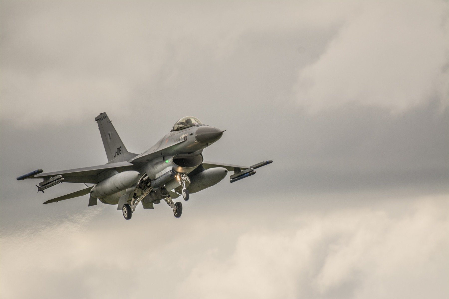 Grecia: Consiliul de securitate aprobă sistem de apărare aeriană și modernizează F-16