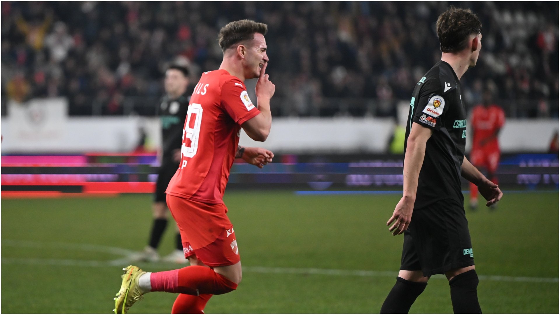 Dinamo se califică în semifinalele Cupei României, dar fanii părăsesc stadionul în semn de protest Dinamo București a obținut calificarea în semifinalele Cupei României Betano, învingând Metalul Buzău cu 1-0, însă victoria a fost umbrită de un incident neașteptat