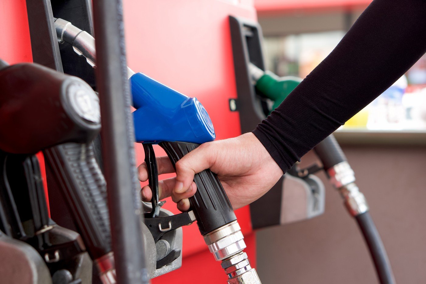 Prețul motorinei și benzinei: Estimări până în iunie