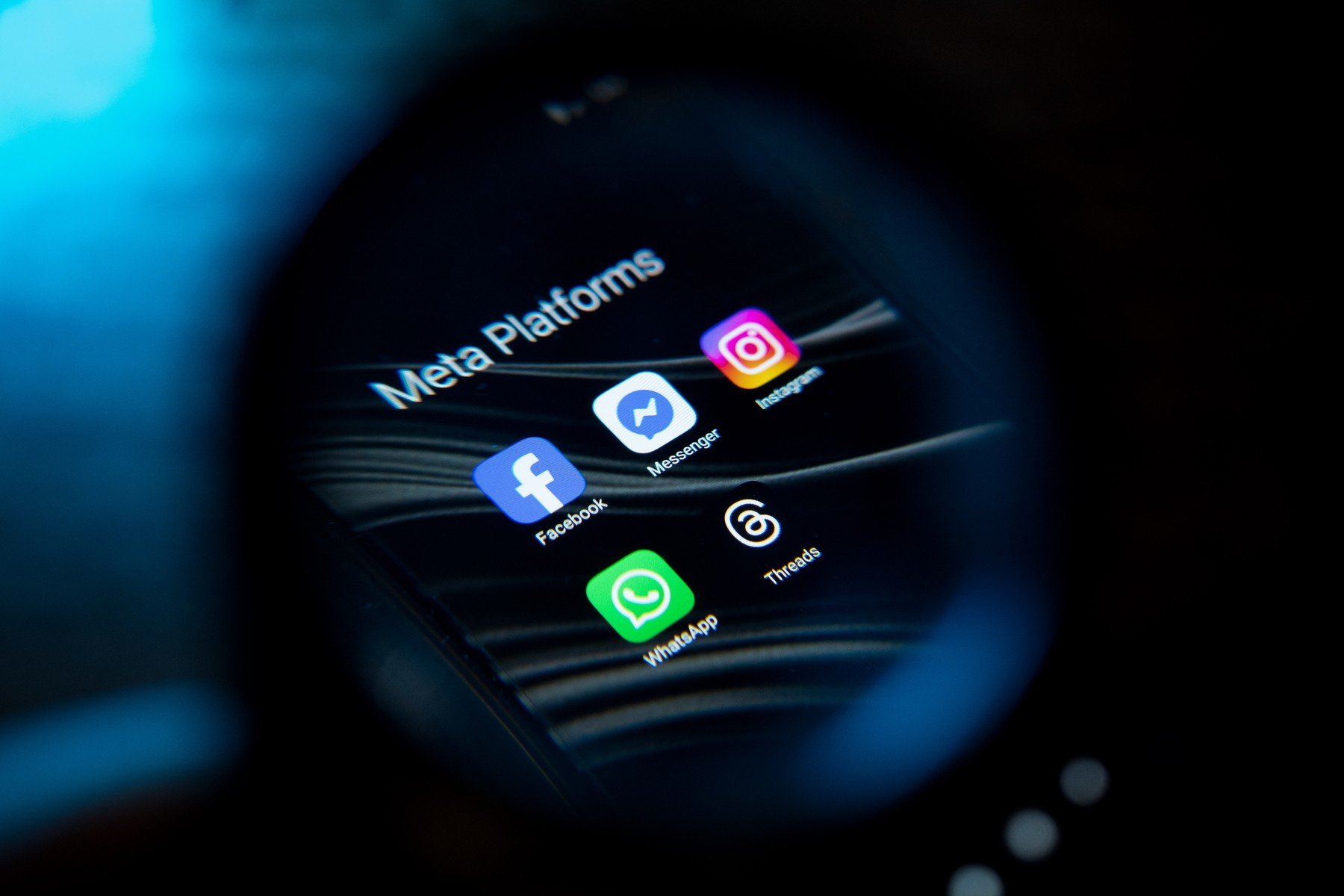 Meta obligată la plata a 375 de milioane de dolari într-un proces privind siguranța copiilor Un juriu din New Mexico a decis că Meta Platforms, compania mamă a Facebook, Instagram și WhatsApp, a încălcat legea statului