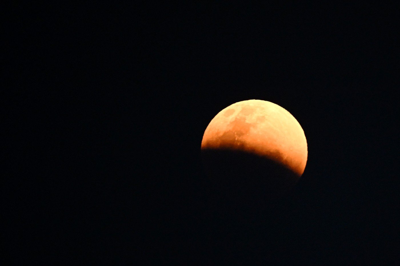 Eclipsa de pe 3 martie aduce schimbări importante pentru nativii din zodiile Berbec, Leu, Scorpion și Capricorn