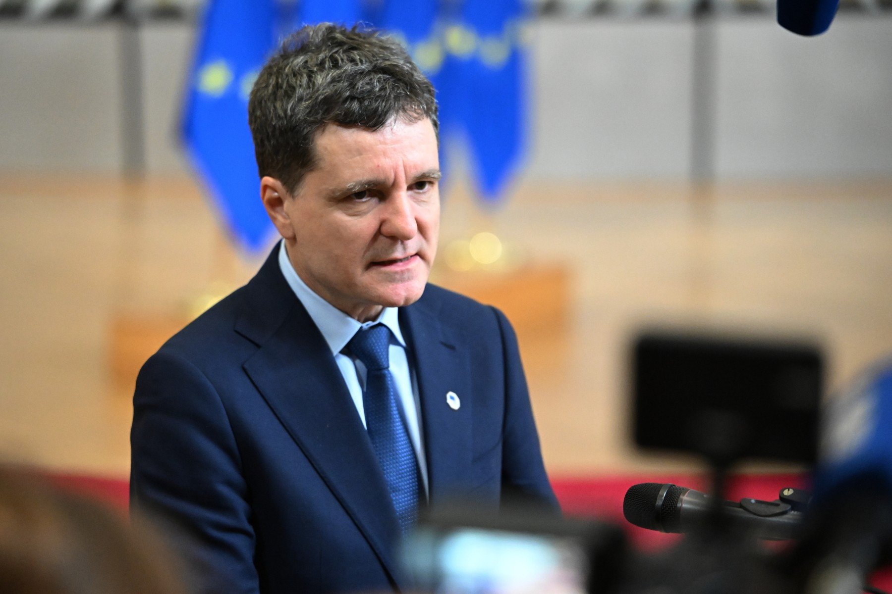 Nicușor Dan: Exclude instalarea de arme nucleare în România