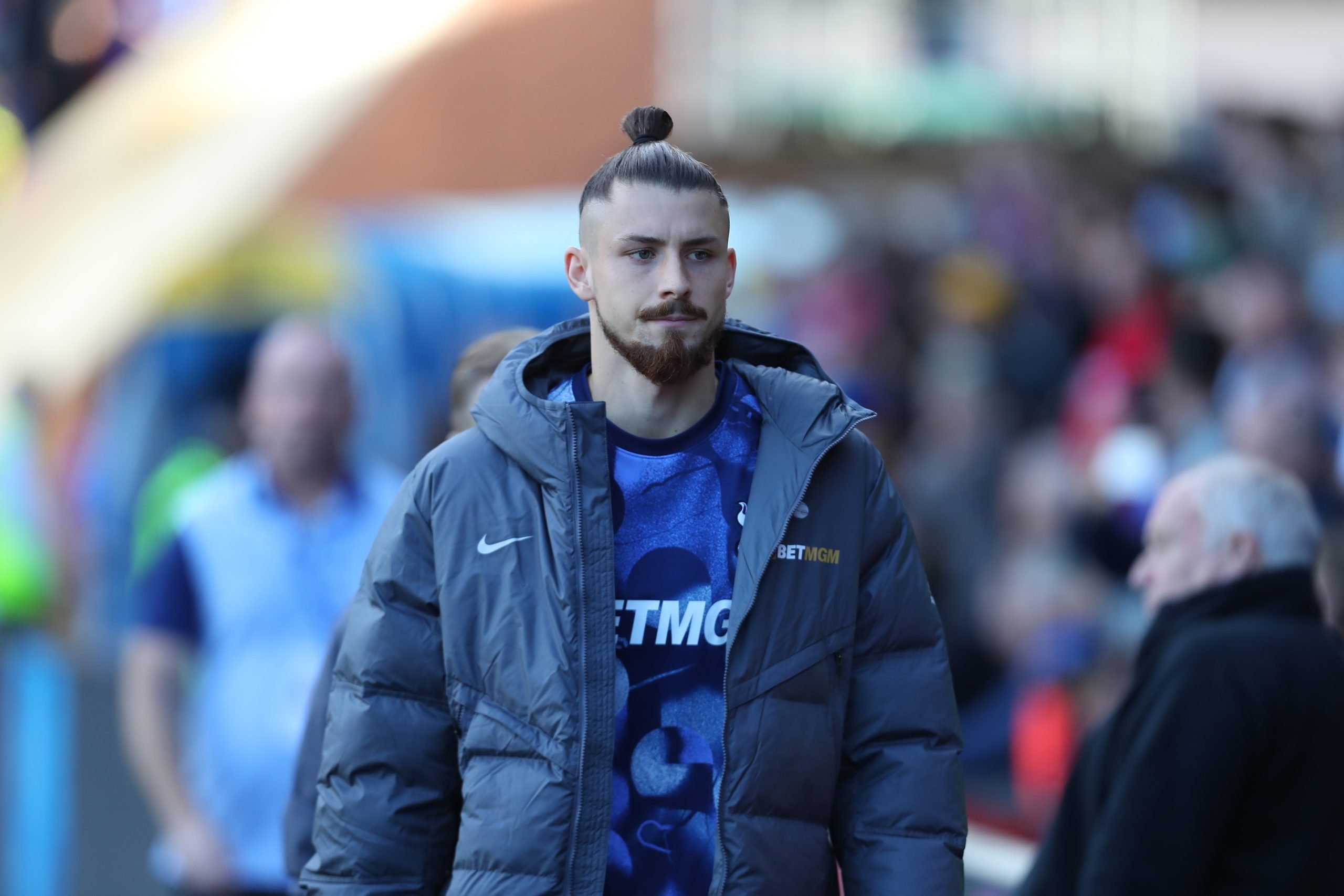 Tottenham, în pericol de retrogradare: Drăgușin riscă pierderi salariale majore Situația la Tottenham Hotspur este critică