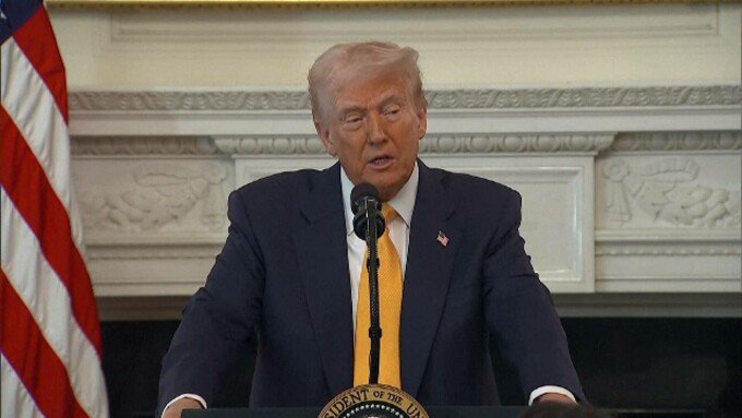 Trump va participa la ceremonia de repatriere a soldaților americani uciși în războiul cu Iranul Fostul președinte american Donald Trump va fi prezent la ceremonia de repatriere a sicrielor soldaților americani căzuți în războiul declanșat cu Iranul