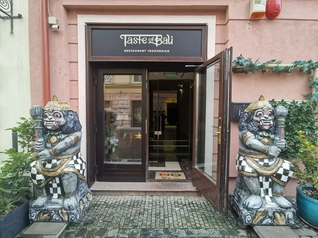 Taste of Bali, restaurantul balinez din Timișoara, își schimbă locația Restaurantul Taste of Bali, cunoscut pentru bucătăria sa specifică, își mută locația în Timișoara, trecând de la un spațiu mai mic la unul mai generos