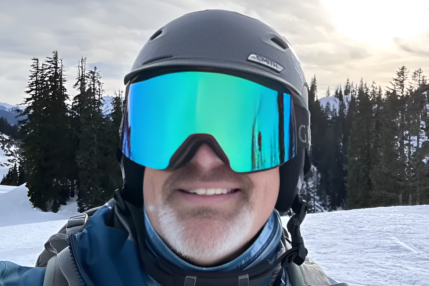 Salvat de o aplicație și de soție: povestea unui schior îngropat de avalanșă Un bărbat din statul american Washington a fost salvat miraculos după ce a fost prins sub zăpadă în urma unei avalanșe
