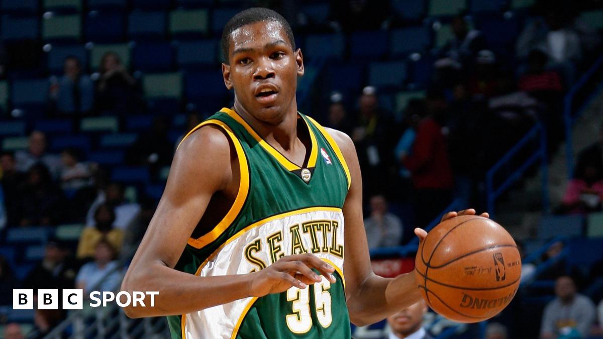 Seattle ar putea primi din nou o echipă NBA, după ce liga a aprobat explorarea extinderii Seattle, orașul american cu o bogată istorie în baschet, ar putea reveni pe harta NBA