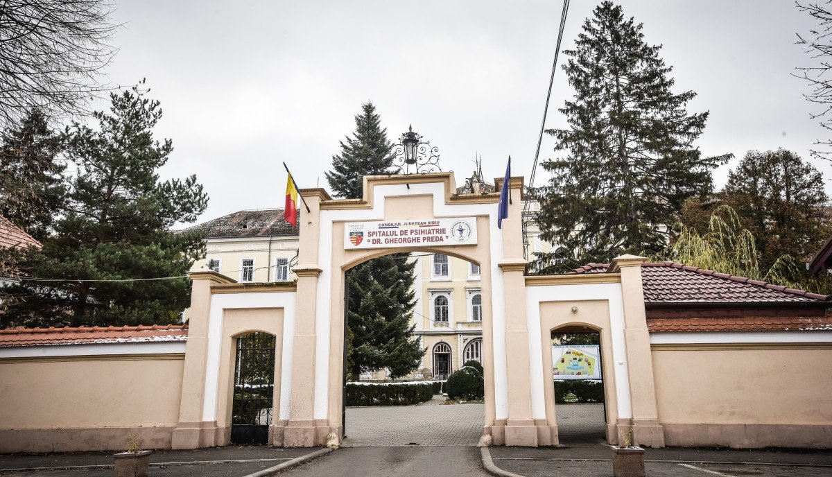 Spitalele de psihiatrie din România, sufocate de pacienți: președintele asociației, apel la măsuri urgente Situația din spitalele de psihiatrie și pentru măsuri de siguranță din România este critică, cu un grad de ocupare „fără precedent”, atrage atenția dr