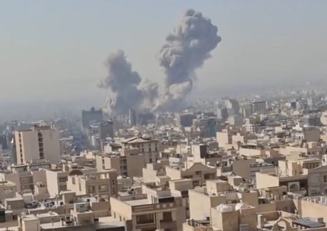 Atacurile Iranului în Golf: O strategie „bizară” cu potențiale consecințe neașteptate Strategia Iranului de a ataca statele din Golf, în contextul tensiunilor din Orientul Mijlociu, este catalogată drept „bizară” de către un analist